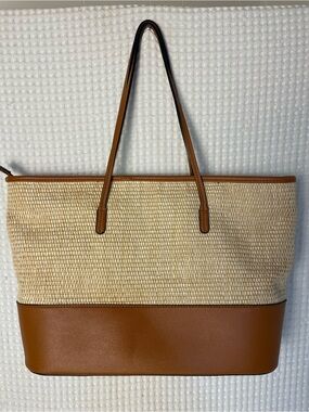 Izzy & Ali Woven Straw Vegan Leather Trim Tote Bag